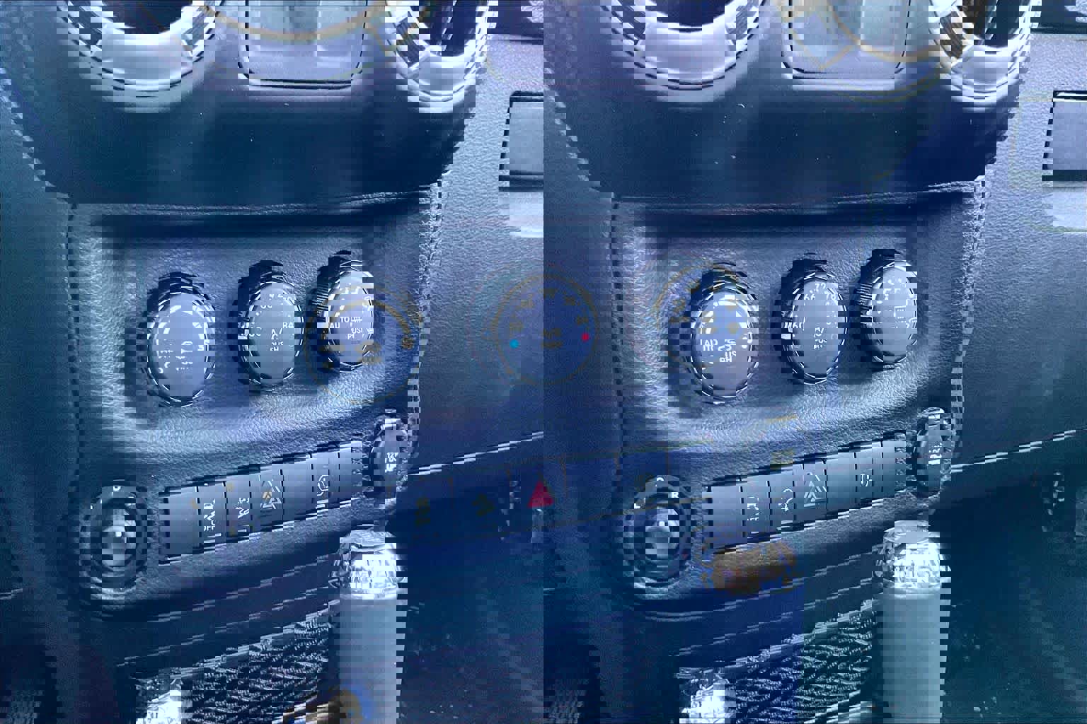 Used 2014 Jeep Wrangler Sahara w/ Dual Top Group image 31