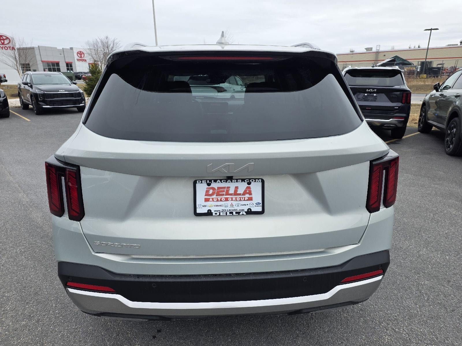 New 2026 Kia Sorento EX w/ EX Premium Package FWD image 8