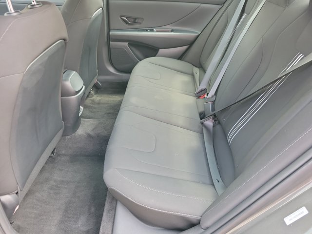 Used 2025 Hyundai Elantra Sport FWD image 9
