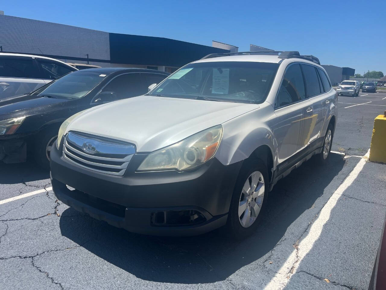 Used 2011 Subaru Outback 2.5i Premium AWD/4WD image 1