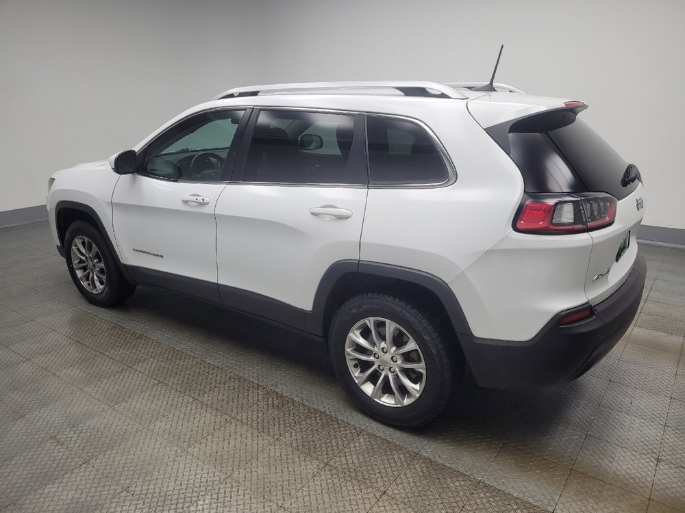 Used 2019 Jeep Cherokee Latitude Plus w/ Cold Weather Group AWD/4WD image 3