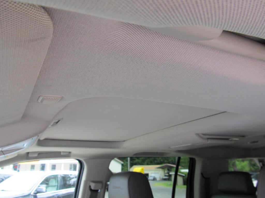 Used 2015 GMC Yukon XL Denali w/ Open Road Package image 28