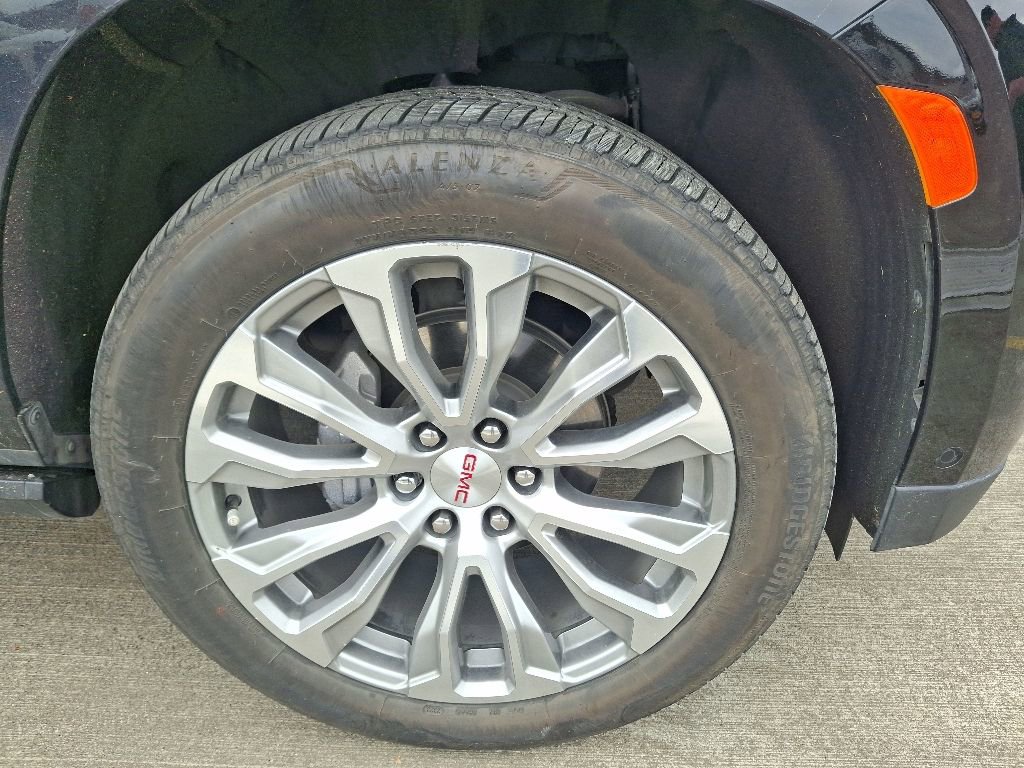Used 2023 GMC Yukon XL Denali AWD/4WD image 5