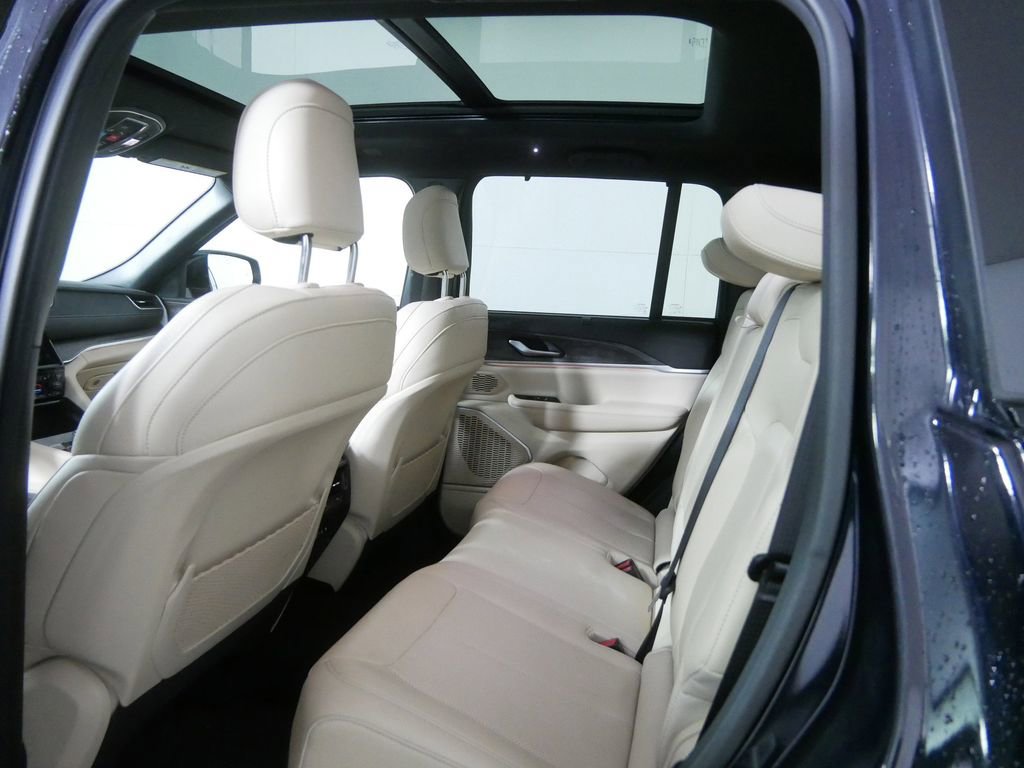 Used 2024 Jeep Grand Cherokee Limited 4xe w/ Luxury Tech Group II image 20