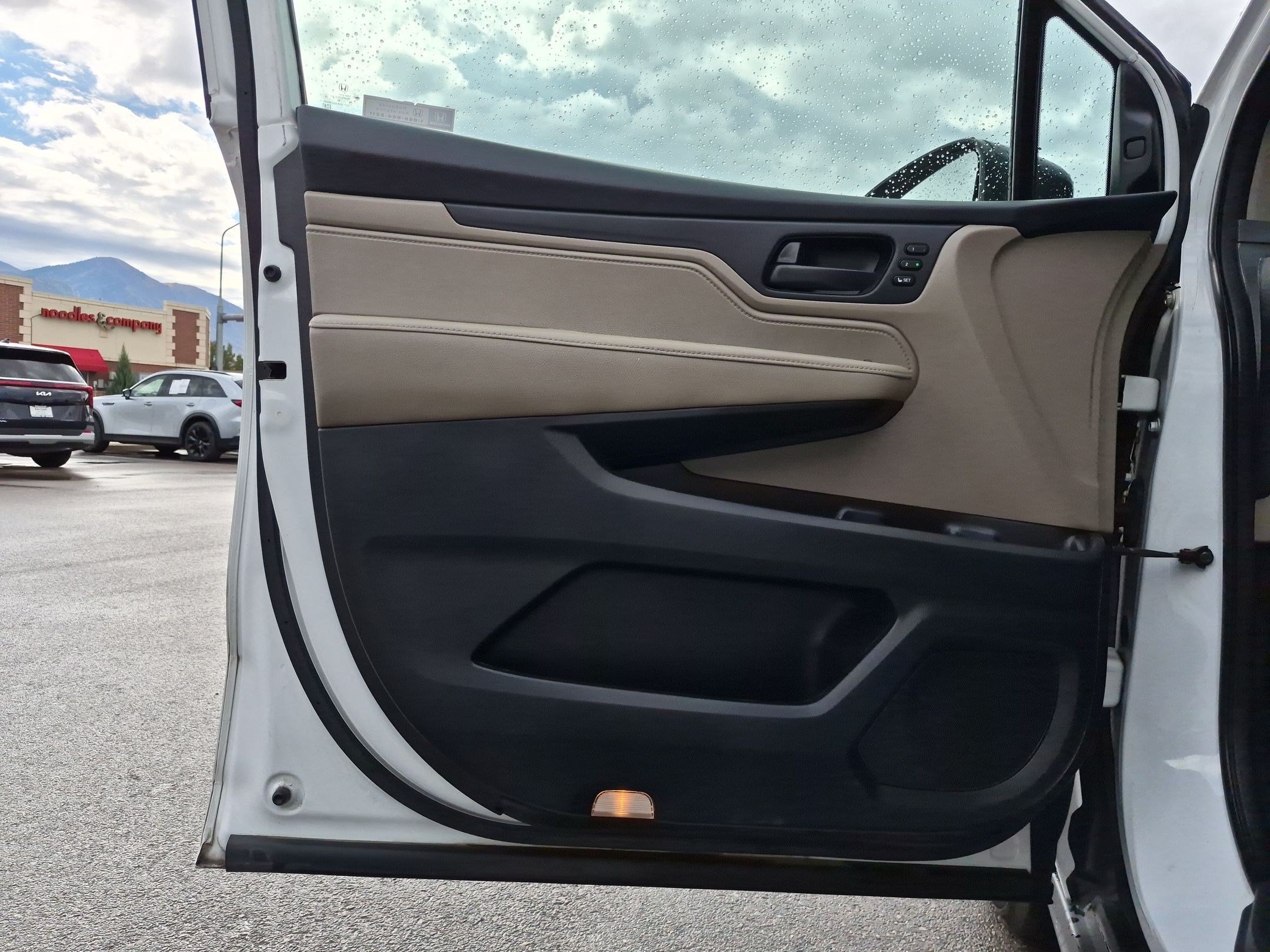 Used 2021 Honda Odyssey EX-L image 14