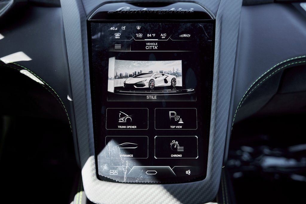 Used 2025 Lamborghini Revuelto AWD/4WD image 70