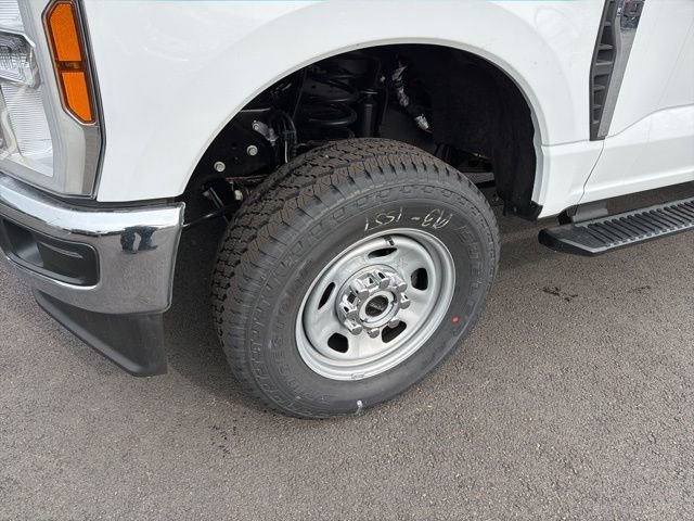 New 2026 Ford F350 XL w/ XL Chrome Package image 9
