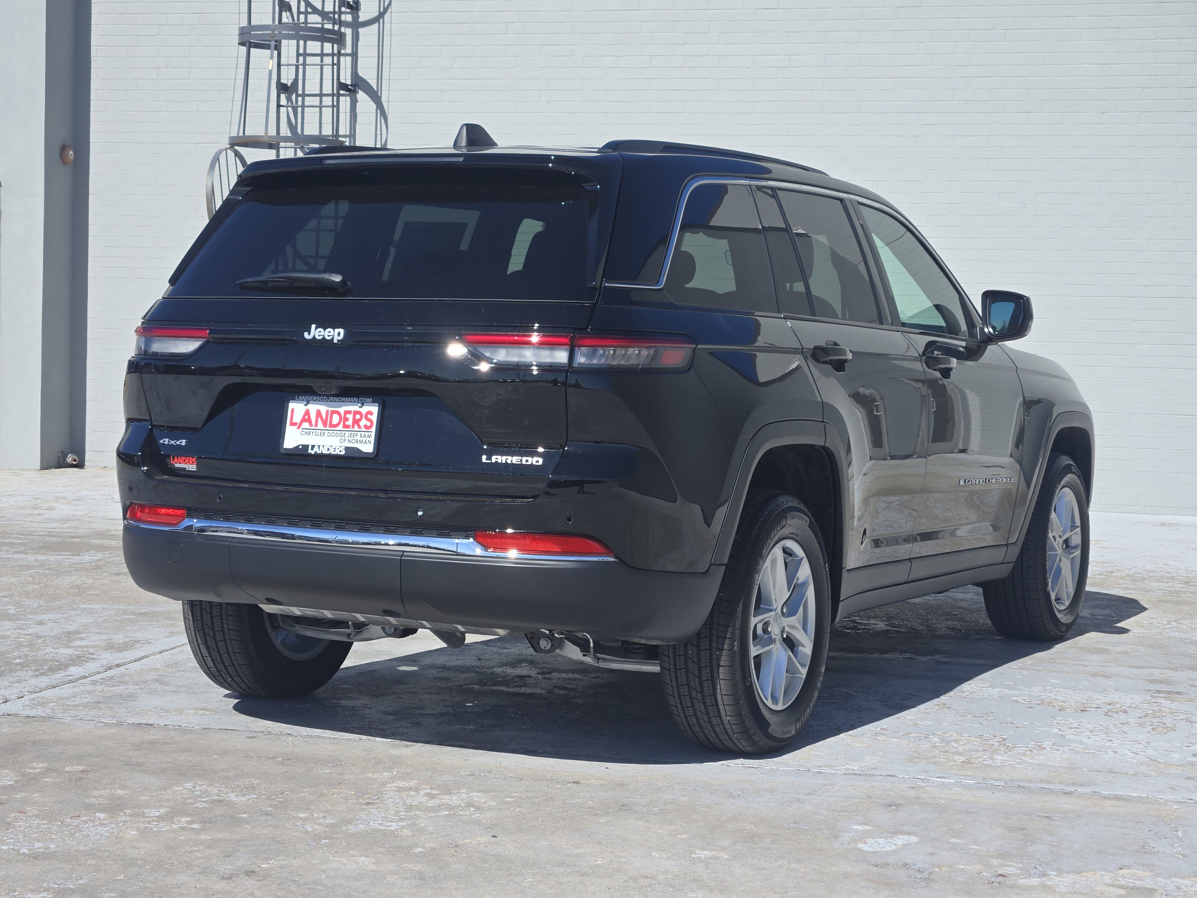 New 2026 Jeep Grand Cherokee Laredo X image 4