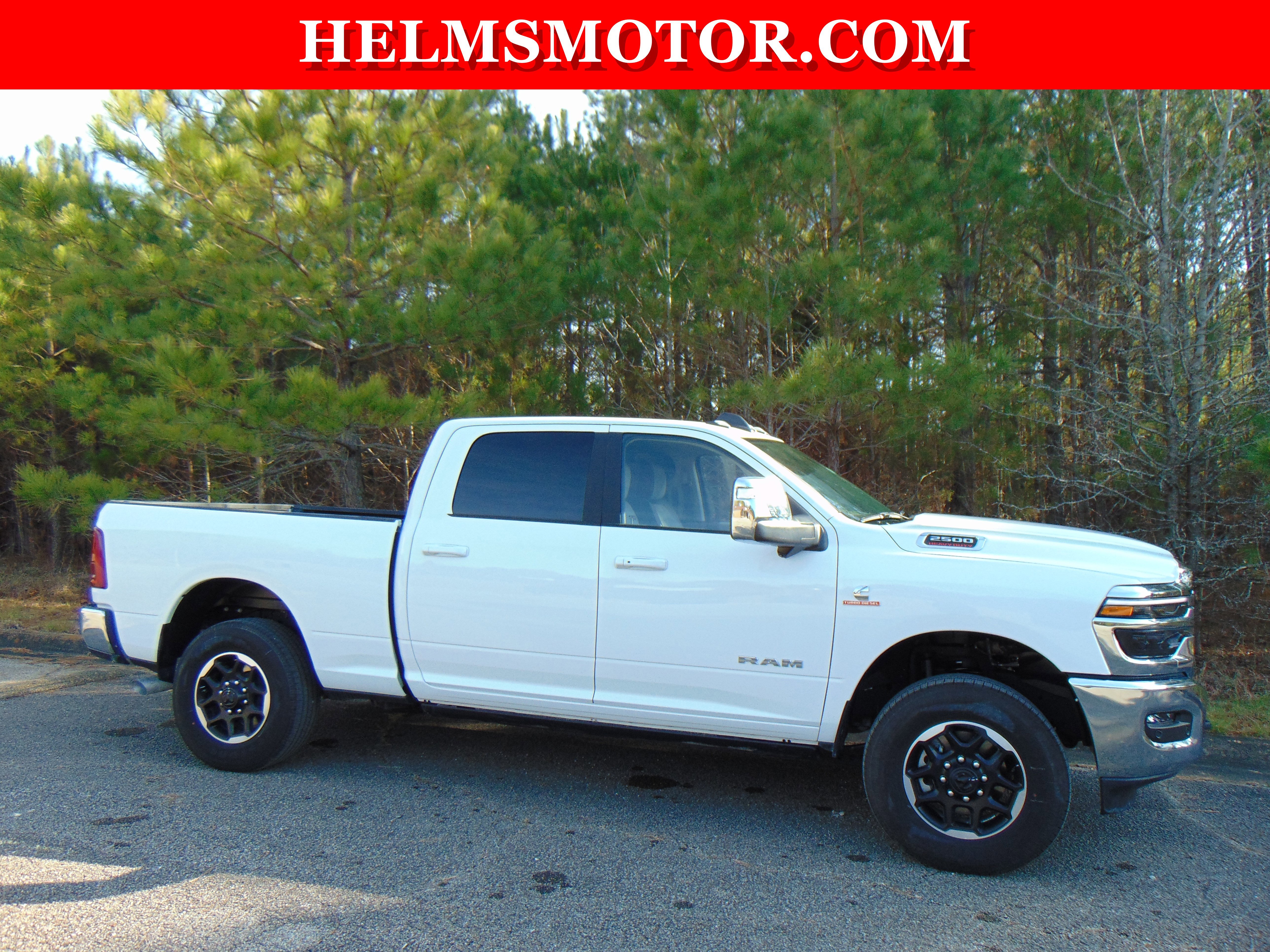 New 2025 RAM 2500 Laramie AWD/4WD image 17