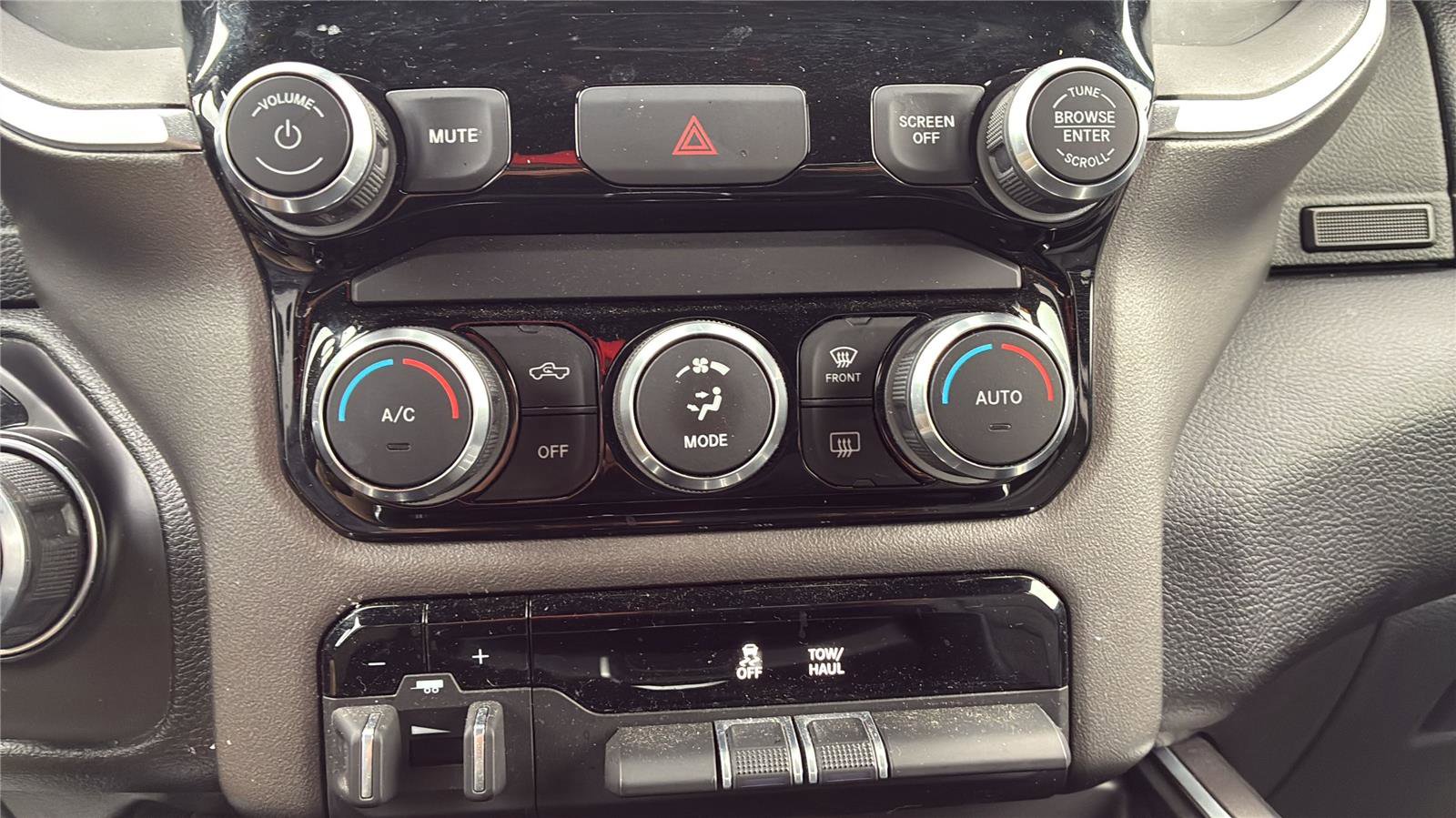 Used 2022 RAM 1500 Big Horn image 13