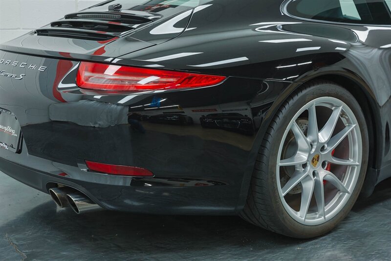 Used 2015 Porsche 911 Carrera S image 23