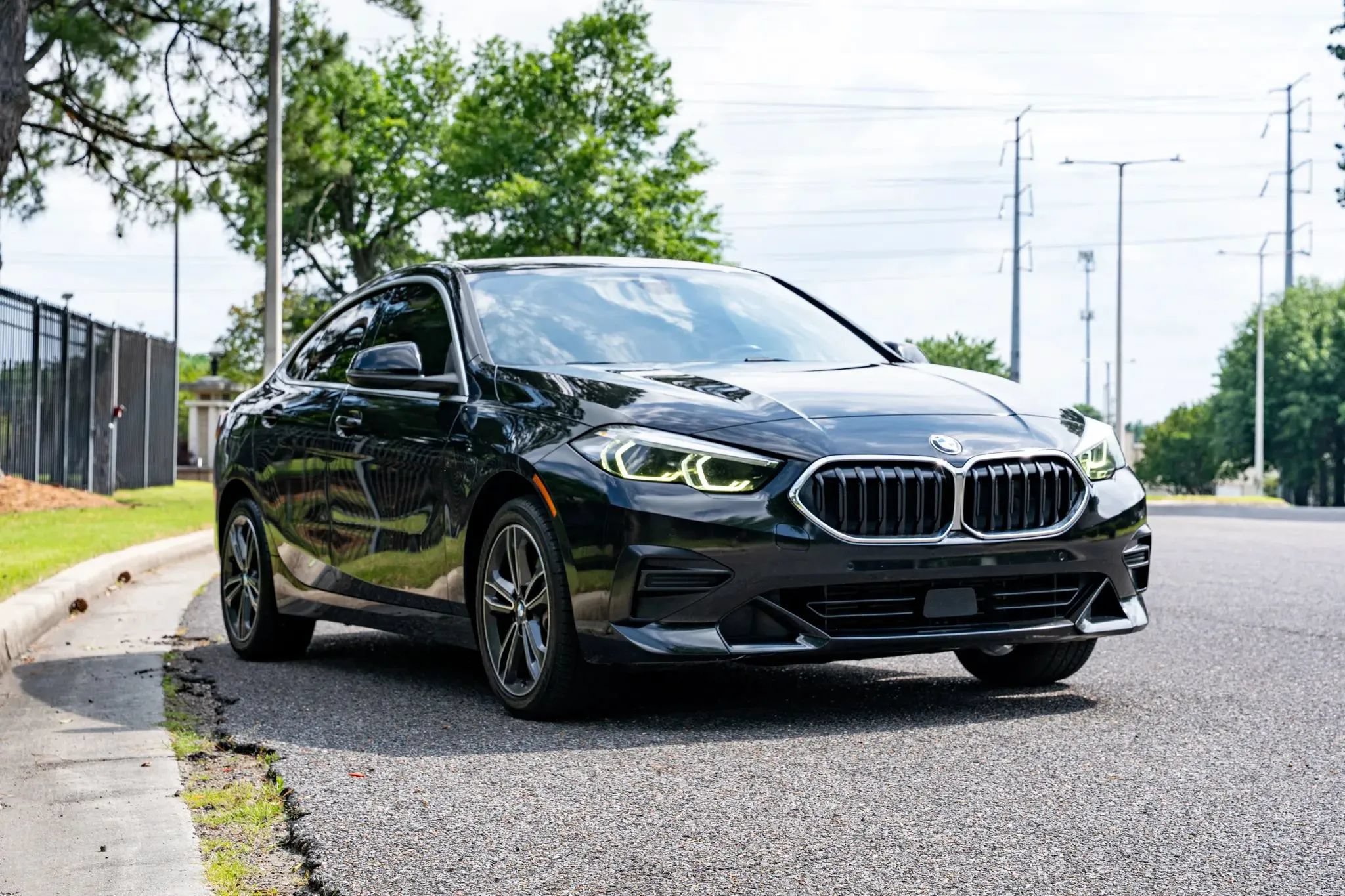 Used 2022 BMW 228i Gran Coupe FWD image 3
