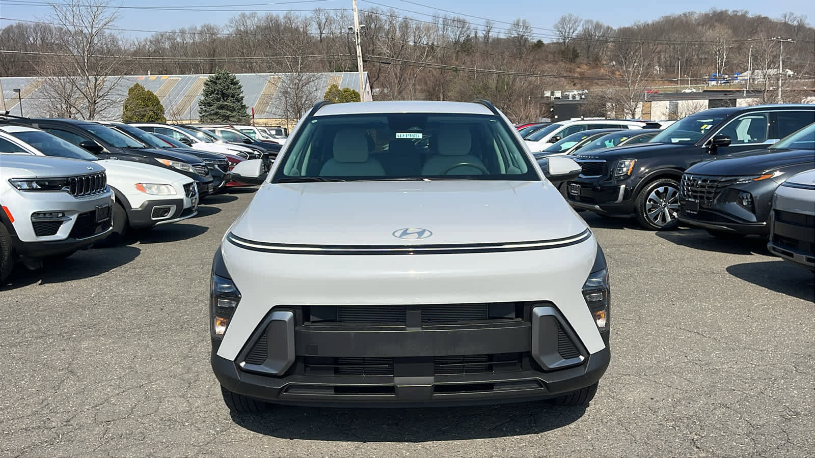 Used 2024 Hyundai Kona SEL image 2