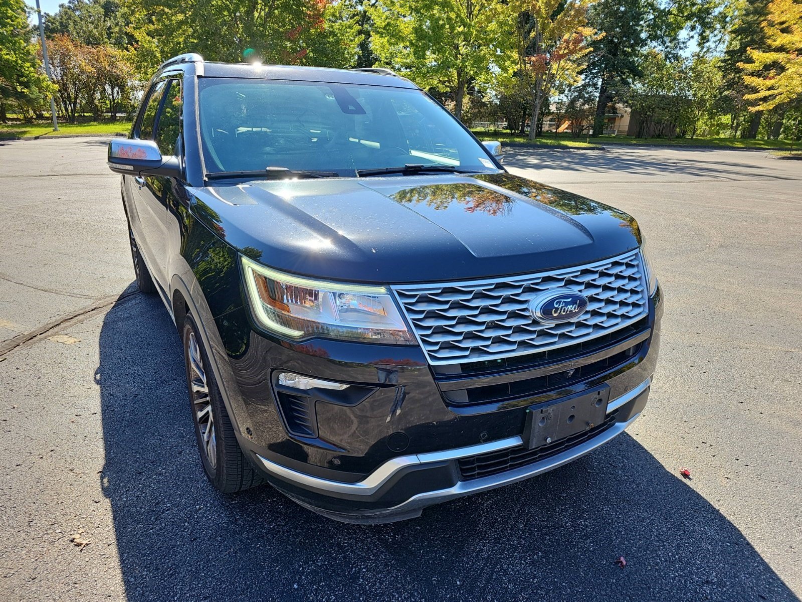 Used 2019 Ford Explorer Platinum AWD/4WD image 8