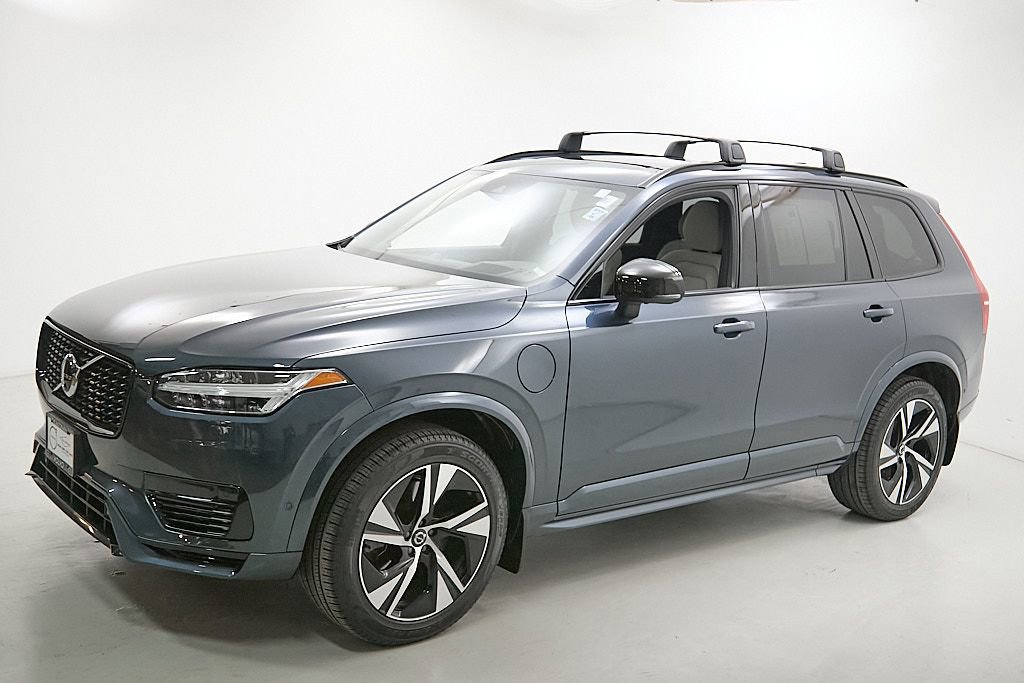 Used 2022 Volvo XC90 T8 R-Design image 6