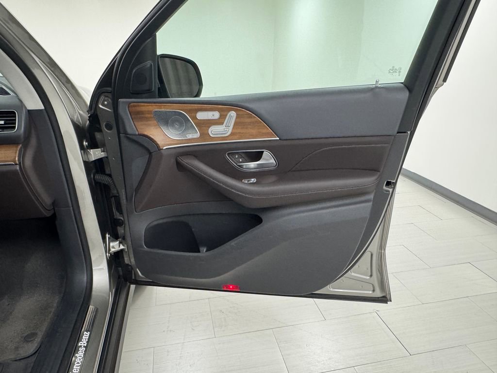 Used 2020 Mercedes-Benz GLE 350 4MATIC image 13