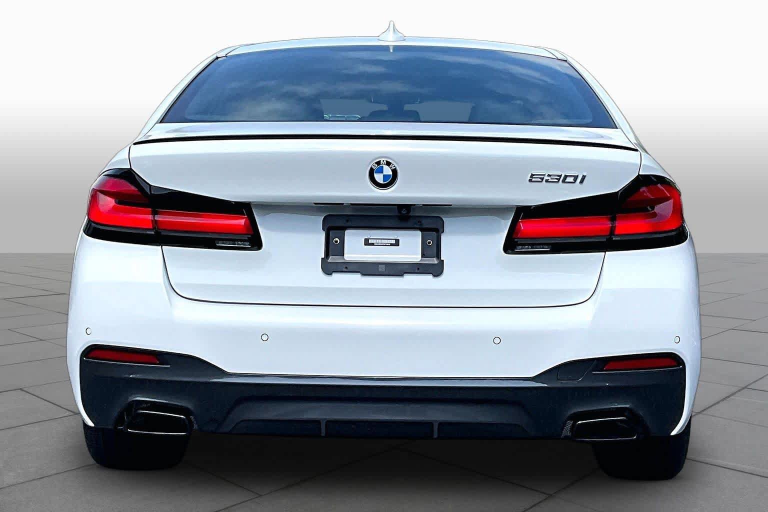 Used 2023 BMW 530i w/ M Sport Package RWD image 5