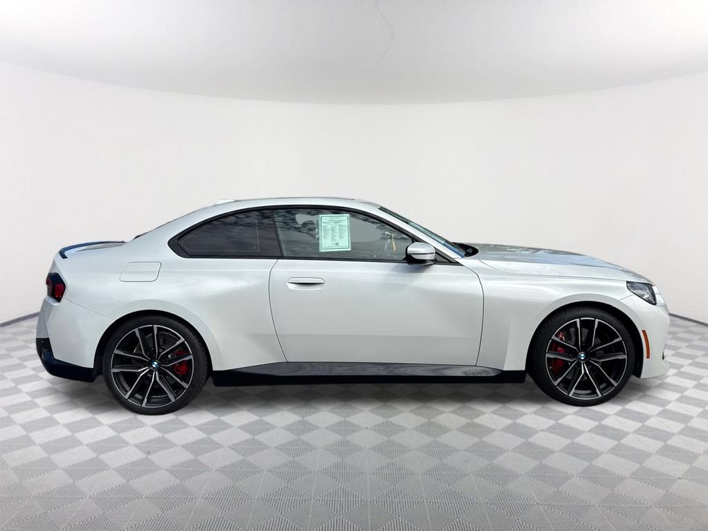 Used 2024 BMW 230i Coupe w/ Premium Package RWD image 3