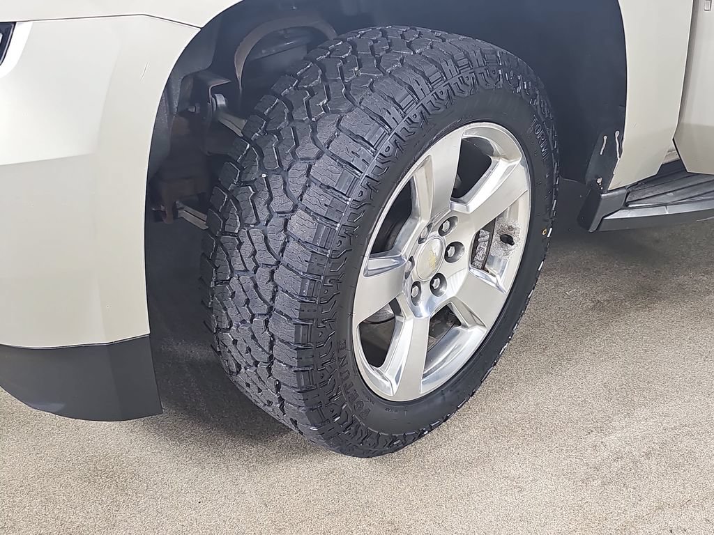 Used 2015 Chevrolet Tahoe LT AWD/4WD image 40