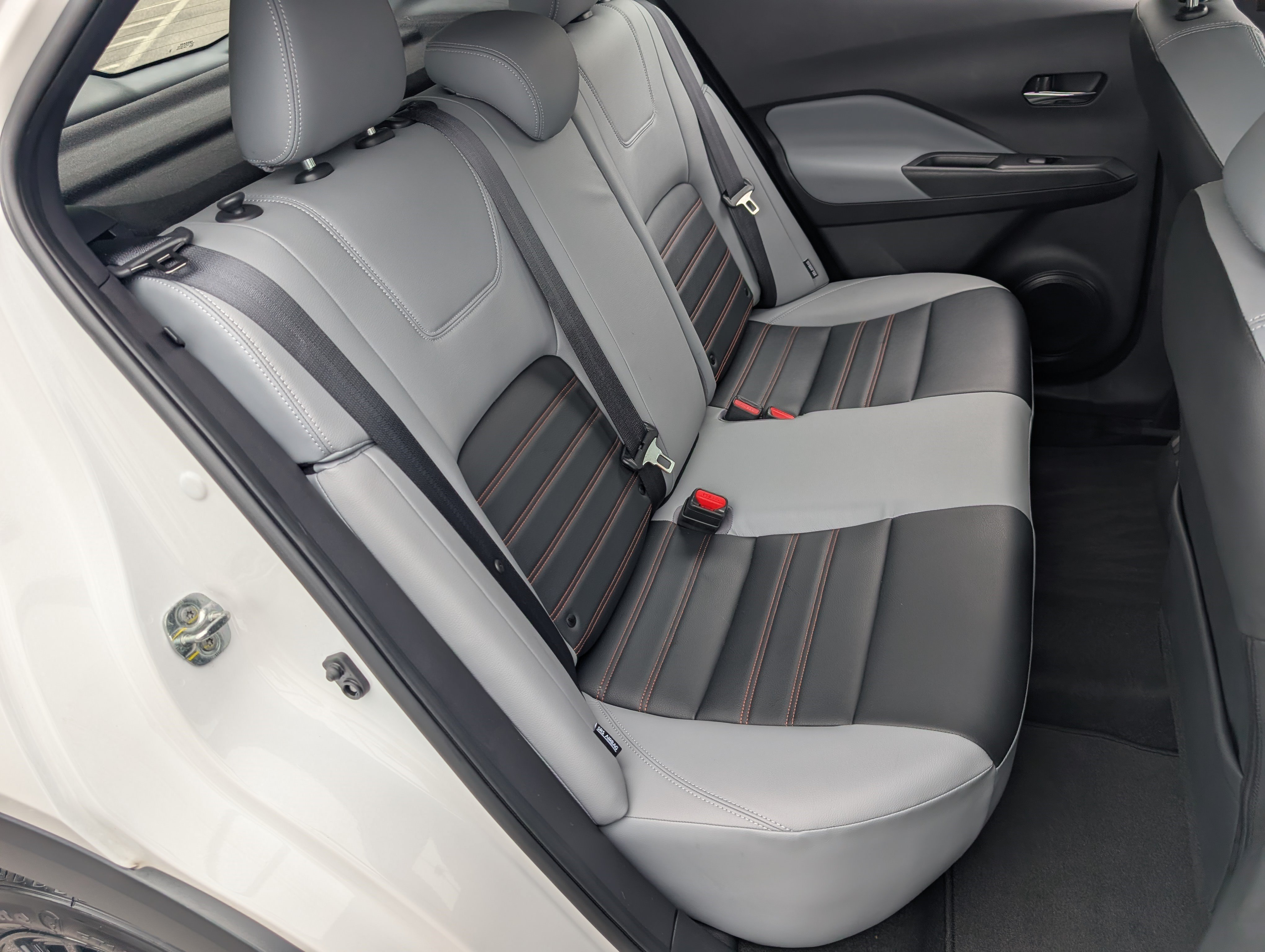 Used 2024 Nissan Kicks SR w/ SR Premium Package FWD image 19
