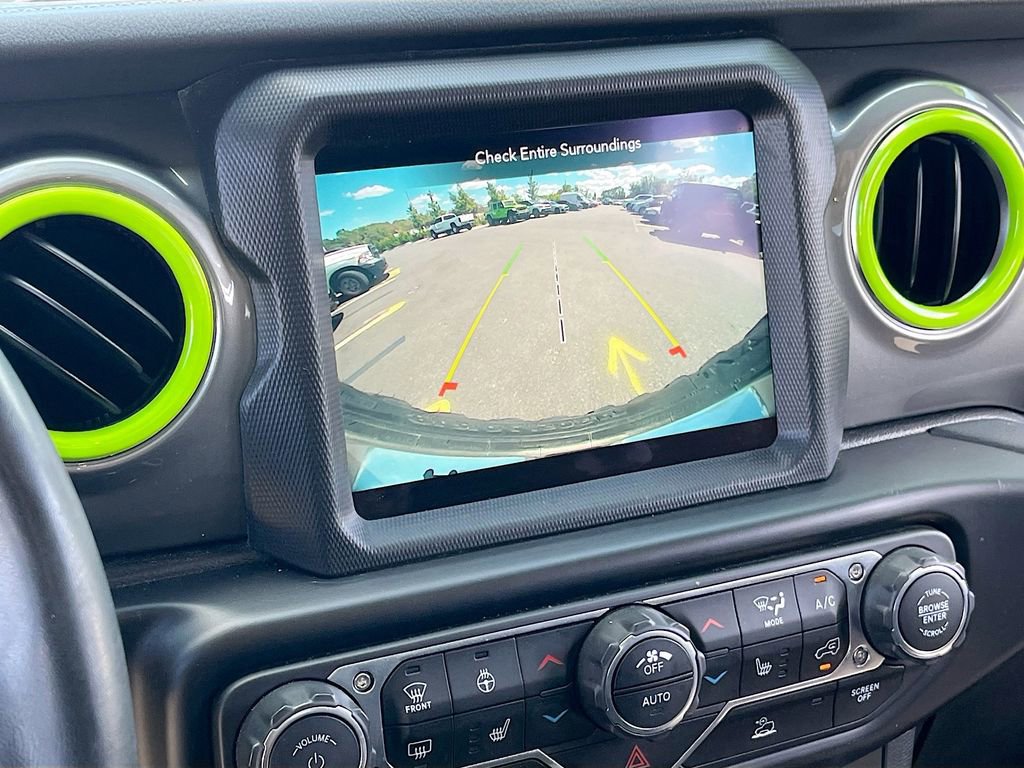 Used 2022 Jeep Wrangler Unlimited Sahara w/ Cold Weather Group AWD/4WD image 14