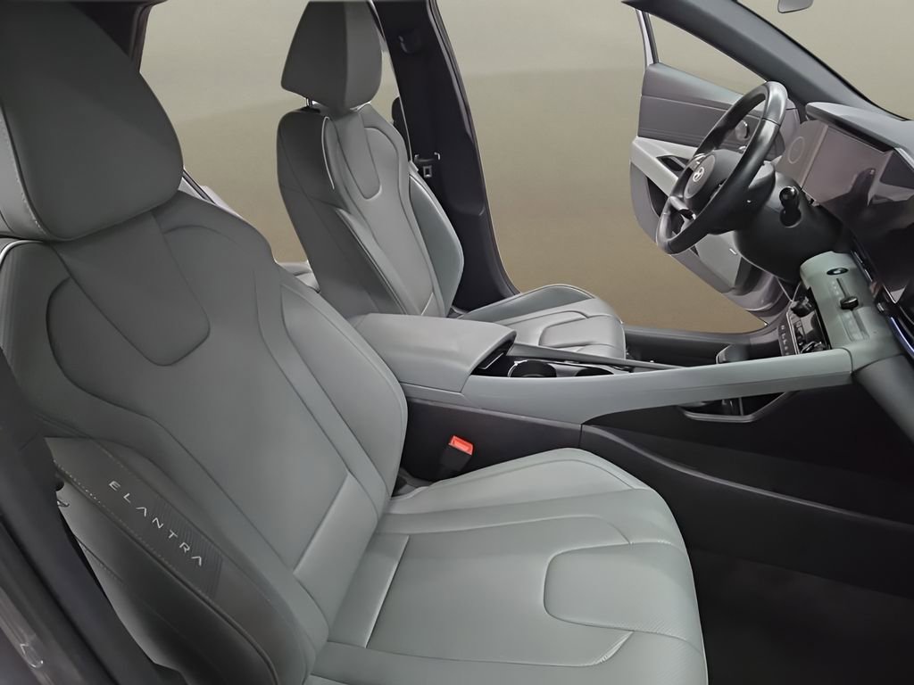 Certified 2025 Hyundai Elantra Limited image 20