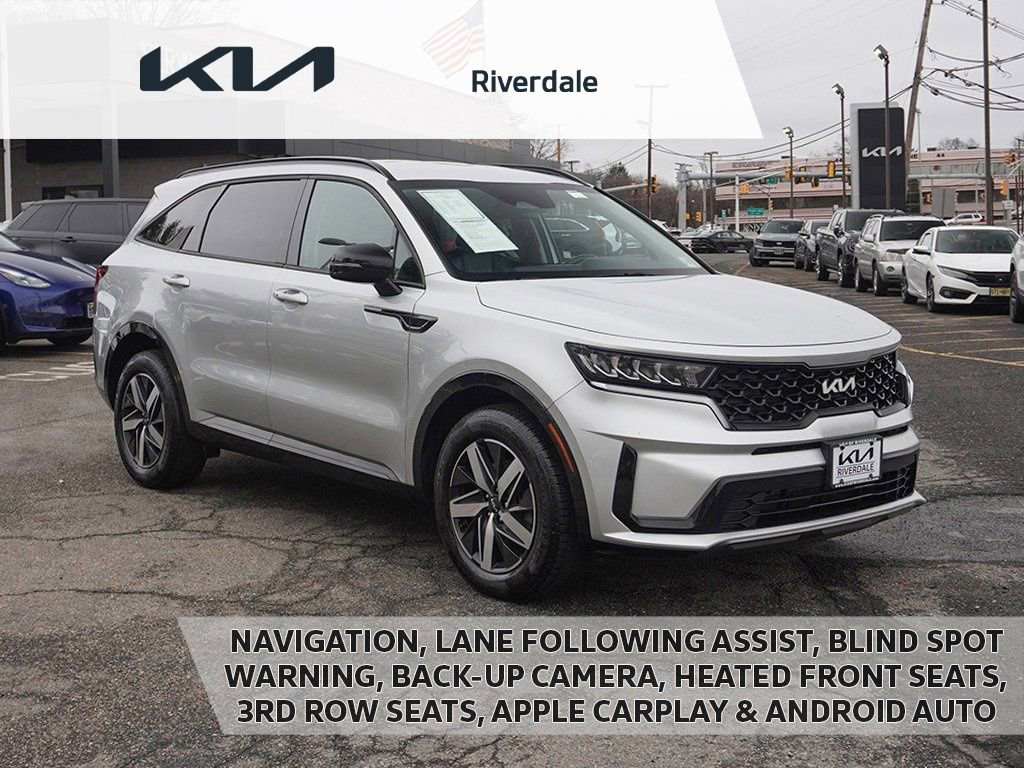 Used 2022 Kia Sorento S image 1