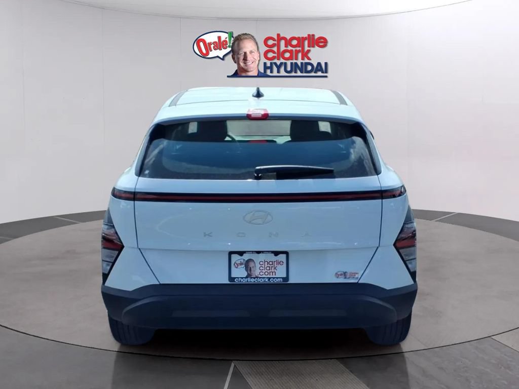 New 2026 Hyundai Kona SE FWD image 4