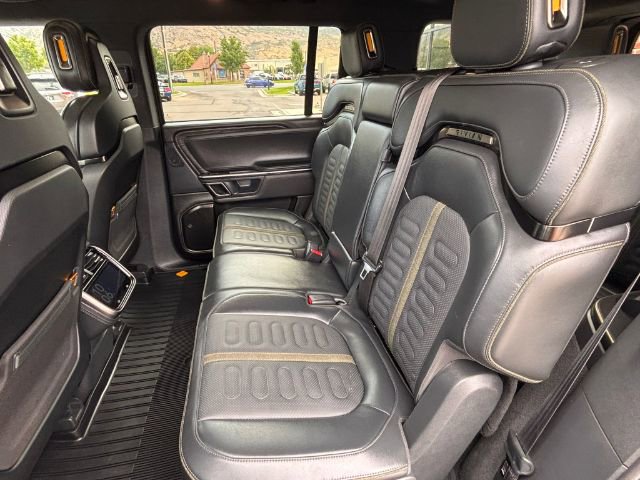 Used 2024 Rivian R1S Adventure image 33