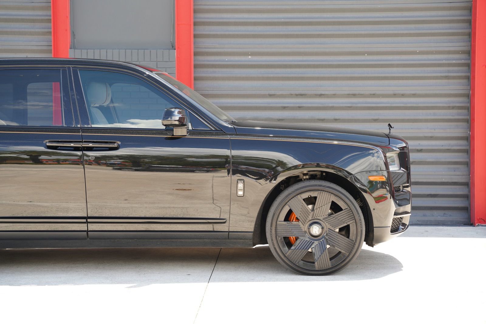 Used 2022 Rolls-Royce Cullinan Black Badge AWD/4WD image 10