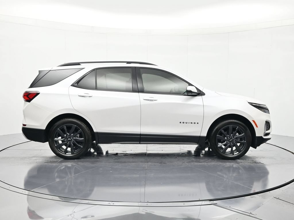 Used 2024 Chevrolet Equinox RS w/ RS Leather Package AWD/4WD image 4
