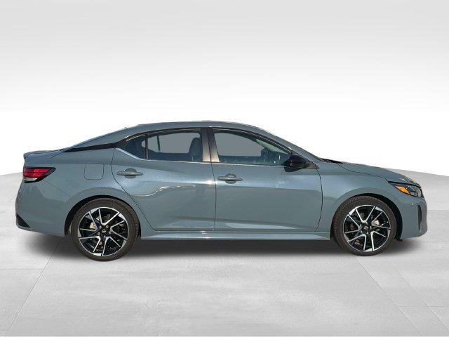 Used 2024 Nissan Sentra SR FWD image 4