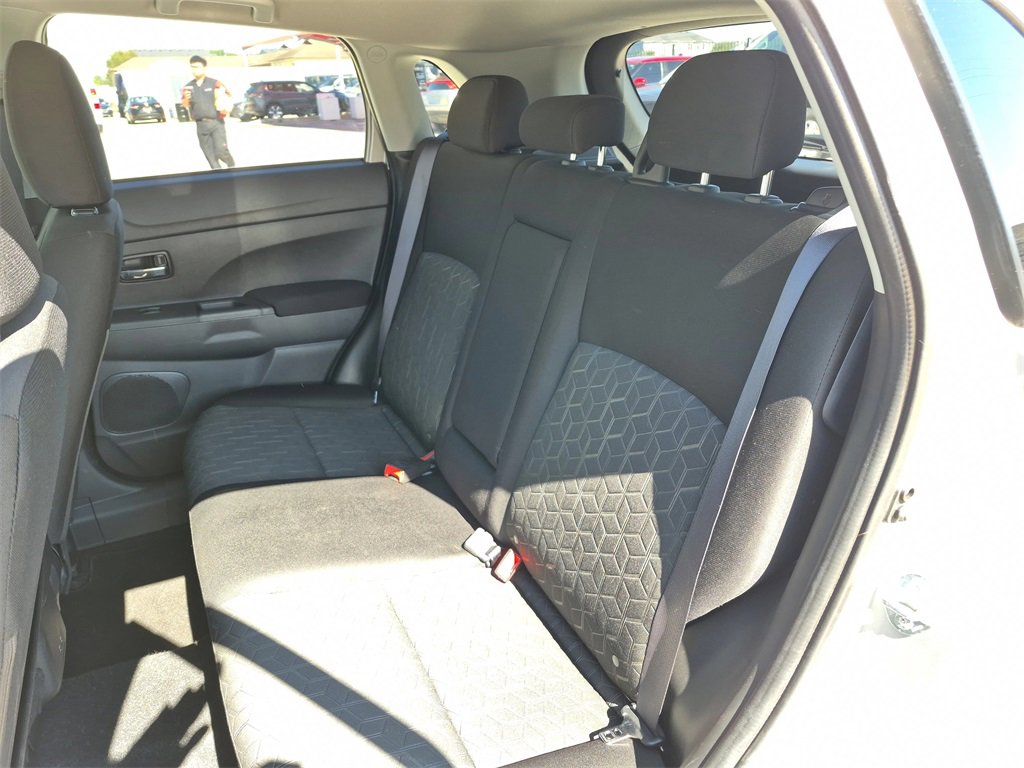 Used 2025 Mitsubishi Outlander Sport LE image 65