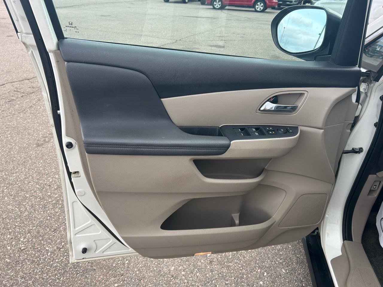 Used 2015 Honda Odyssey EX-L image 15