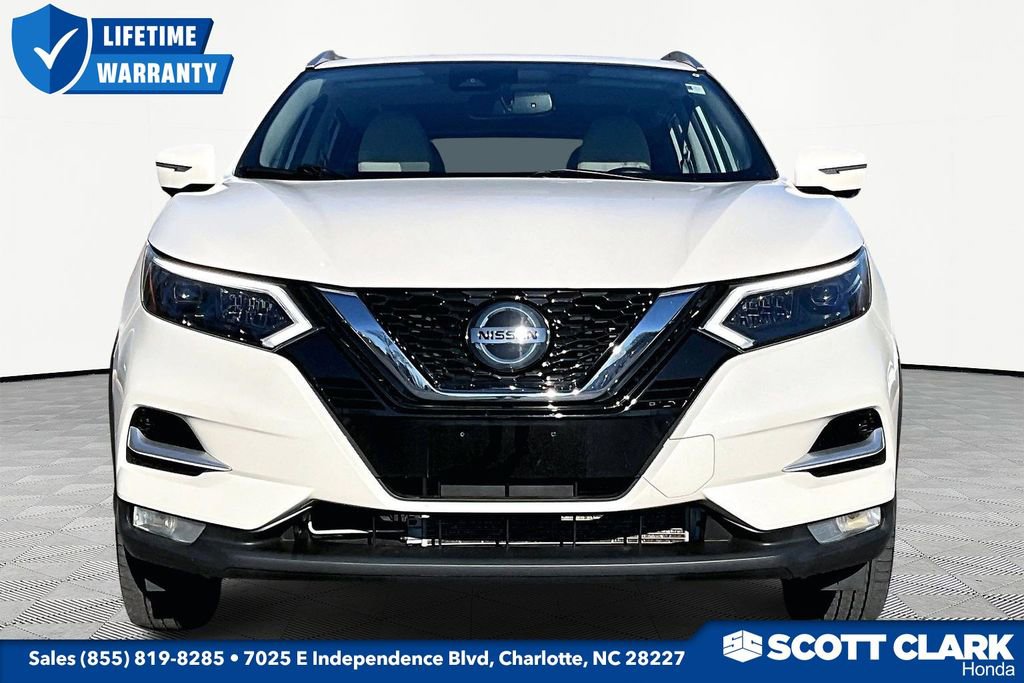 Used 2022 Nissan Rogue Sport SL w/ Premium Package image 2