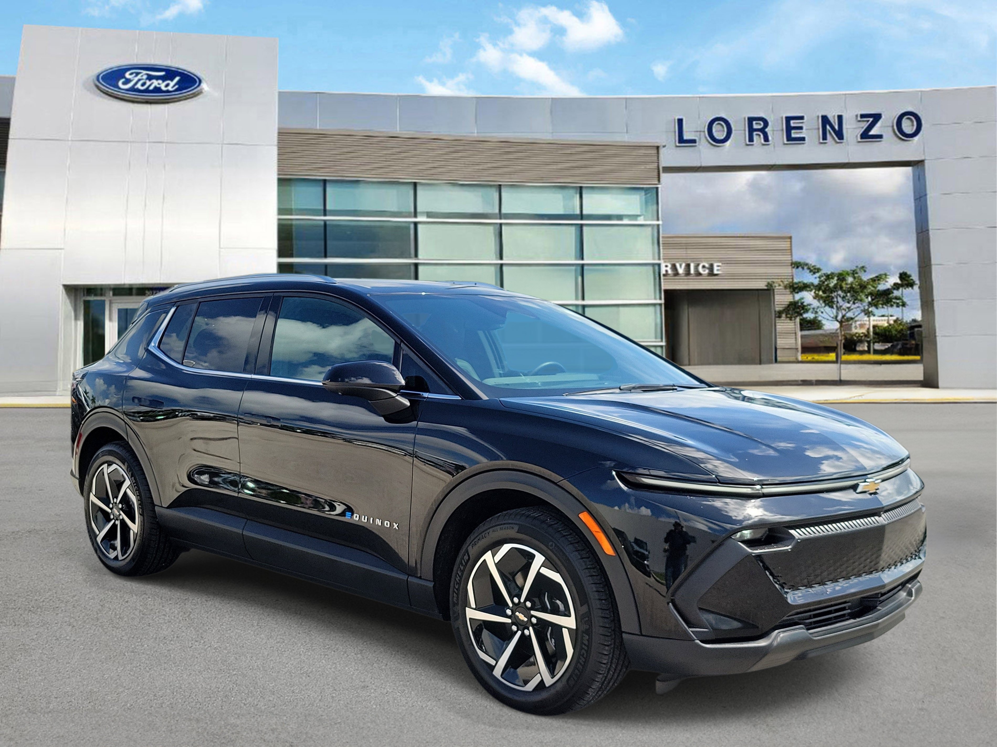 Used 2026 Chevrolet Equinox EV LT FWD image 3
