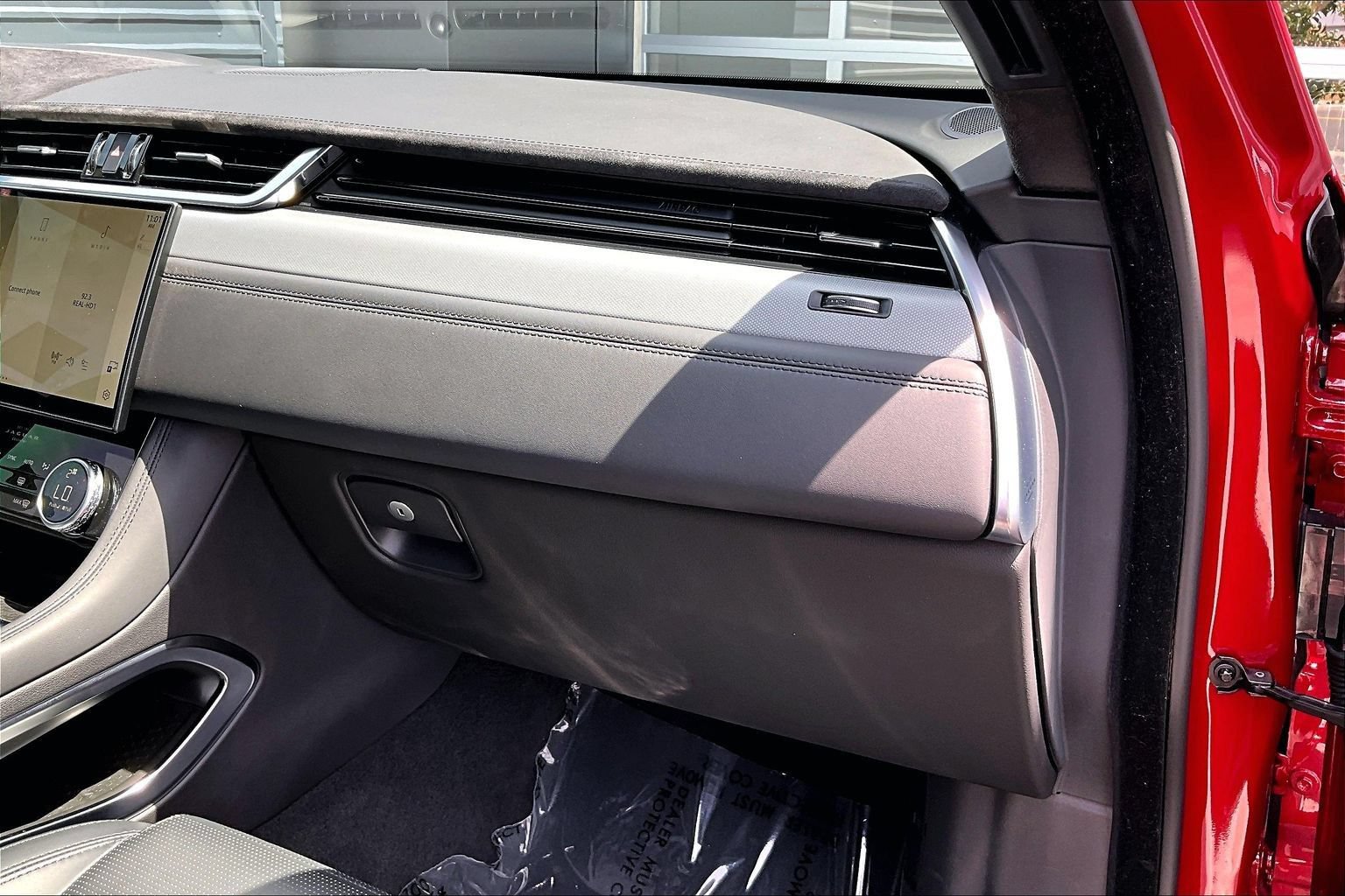 Certified 2022 Jaguar F-PACE SVR AWD/4WD image 16
