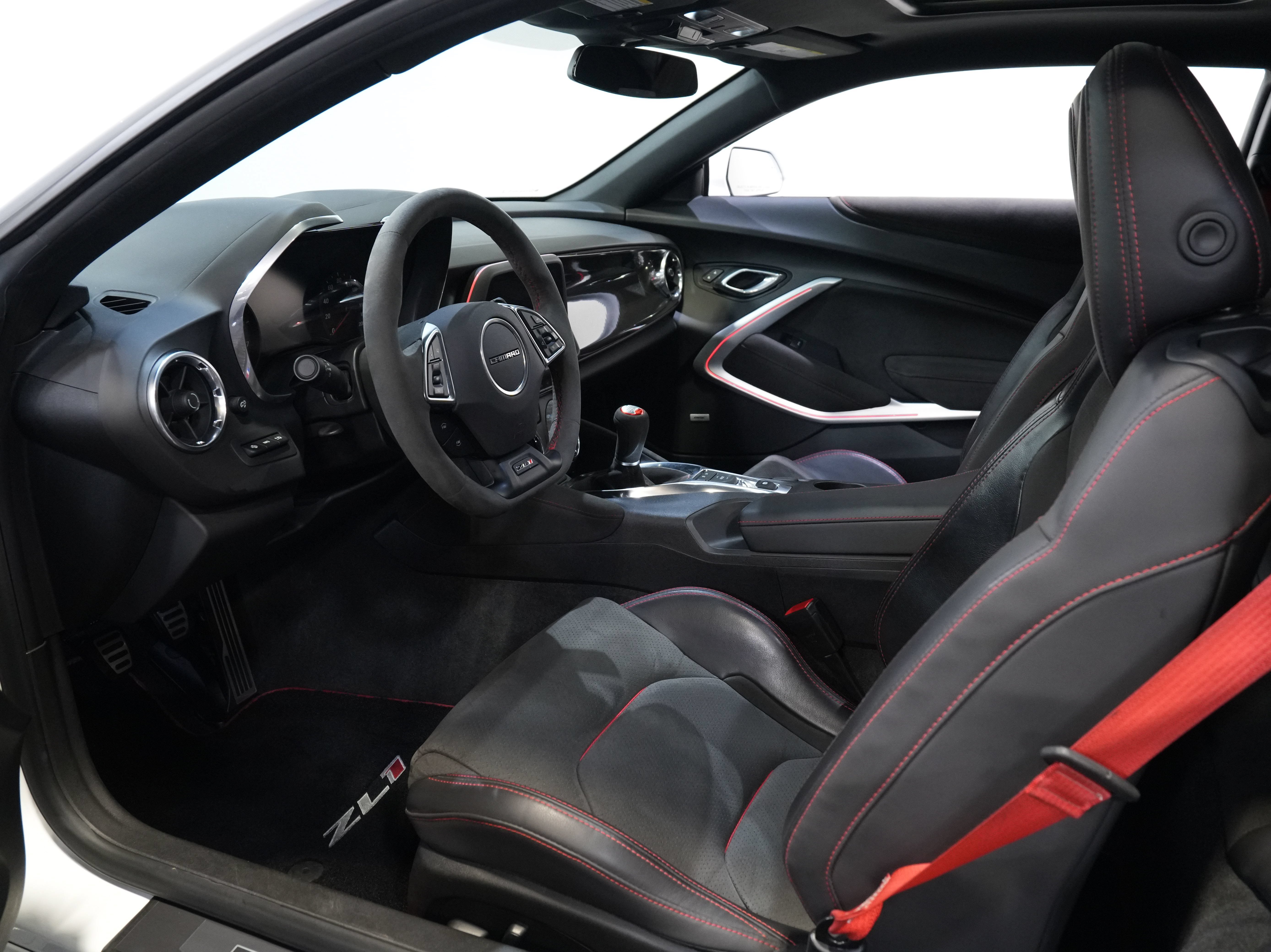 Used 2018 Chevrolet Camaro ZL1 RWD image 30