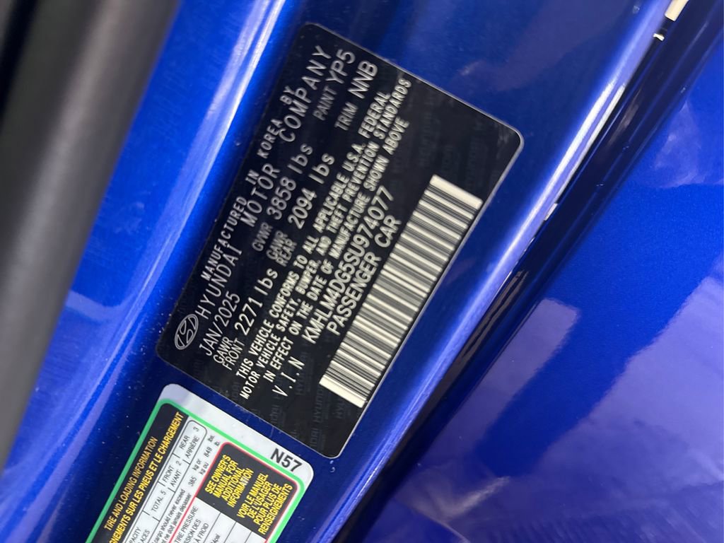 Used 2025 Hyundai Elantra Sport image 16