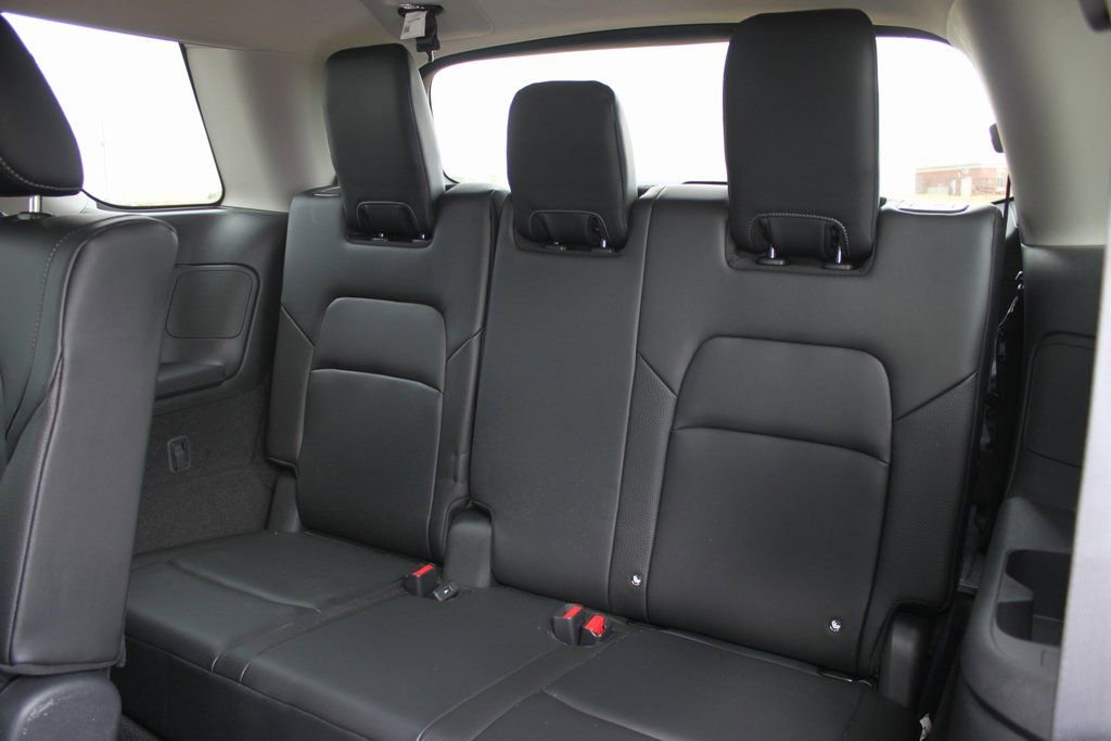 Used 2023 Nissan Pathfinder SL w/ Lighting Package (N92) image 7