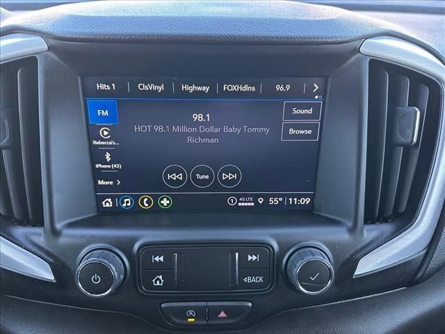 Used 2024 GMC Terrain SLT image 29