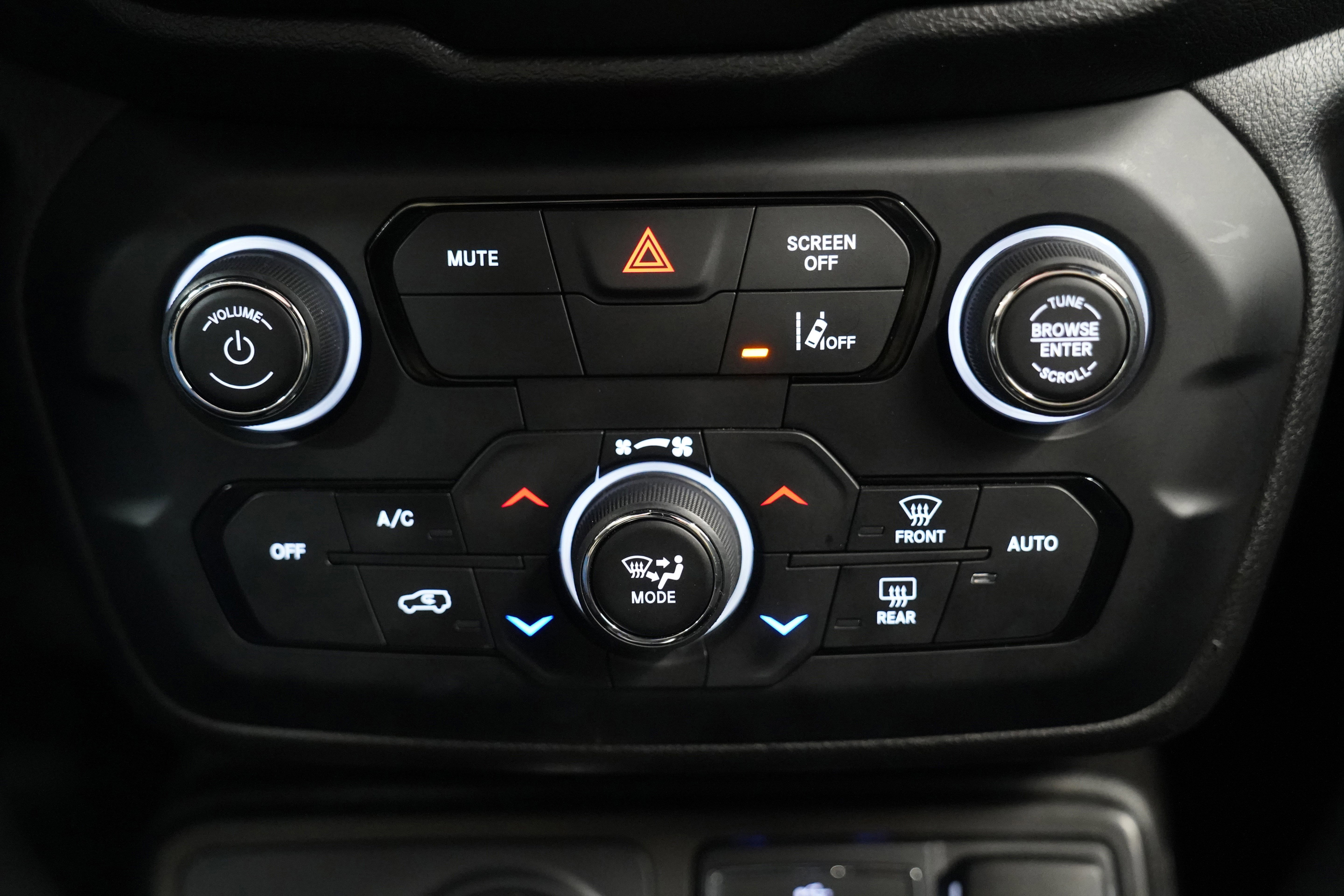 Used 2021 Jeep Renegade Latitude image 29