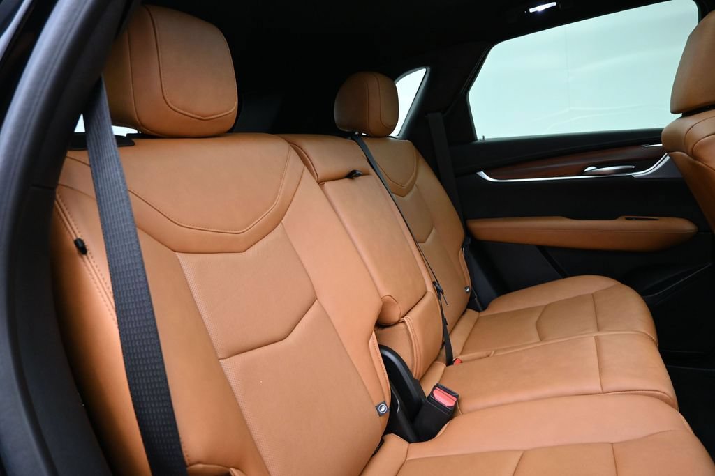 Certified 2023 Cadillac XT5 Premium Luxury AWD/4WD image 32