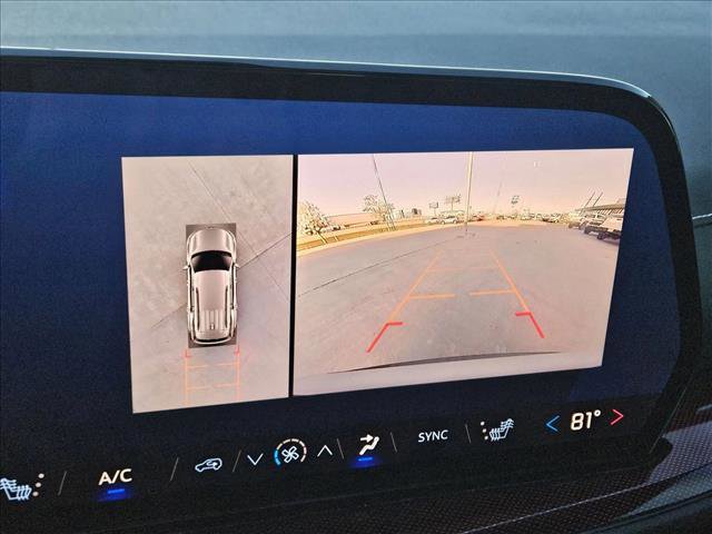 Used 2025 Chevrolet Traverse Z71 w/ Driver Confidence Package image 10