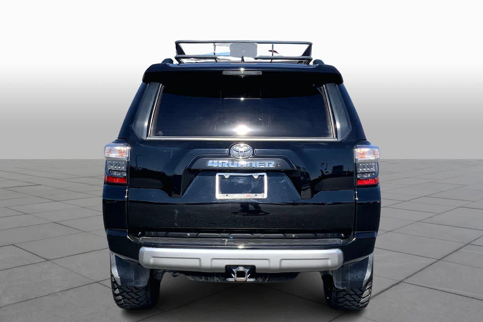 Used 2021 Toyota 4Runner TRD Off-Road Premium w/ Moonroof Package AWD/4WD image 5