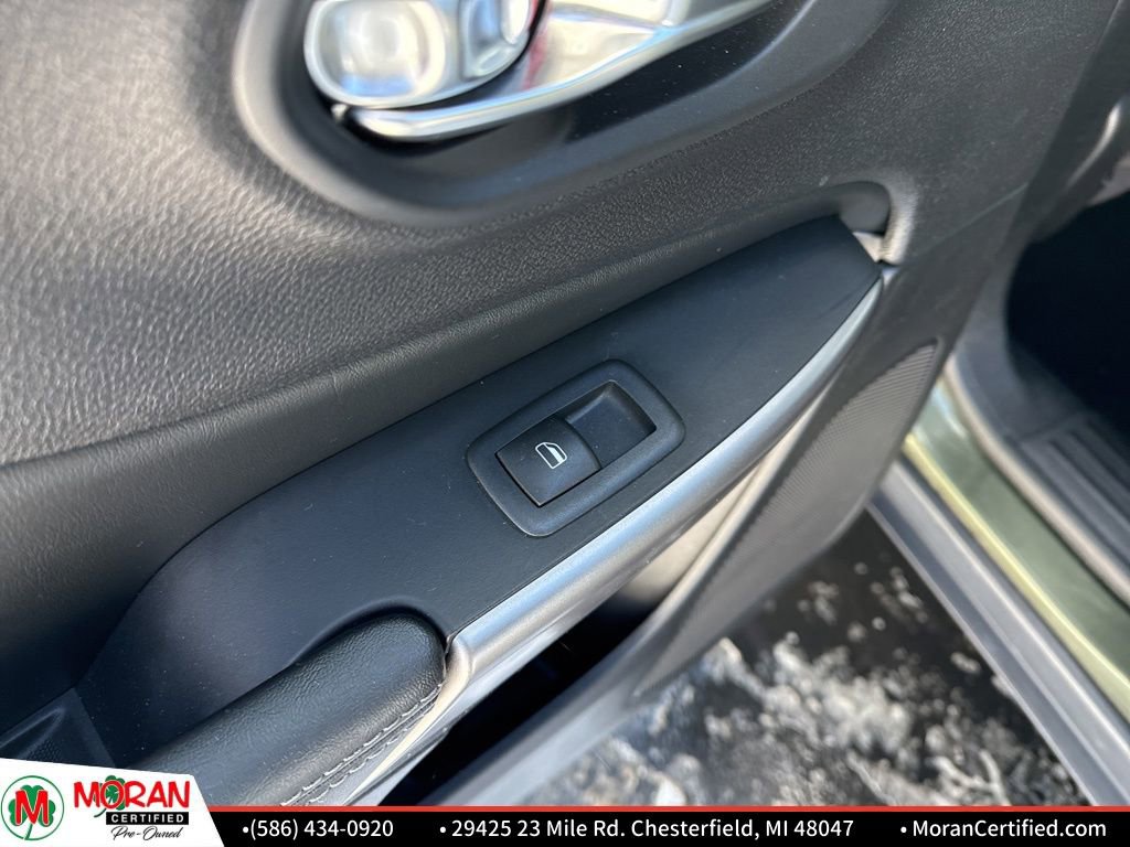 Used 2021 Jeep Cherokee Latitude Lux w/ Comfort/Convenience Group image 24