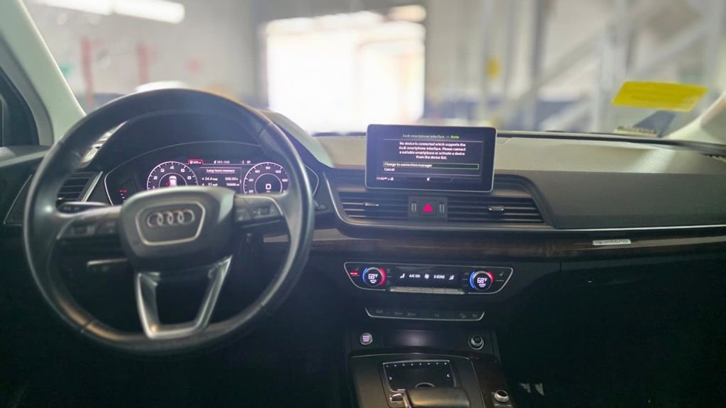 Used 2018 Audi Q5 2.0T Premium Plus w/ Premium Plus Package image 12