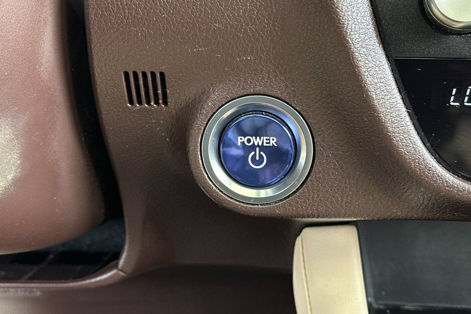 Used 2020 Lexus RX 450hL AWD w/ Premium Package image 31