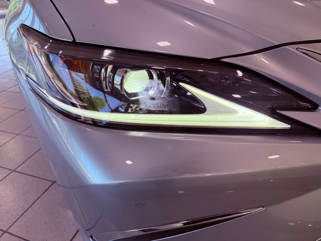Certified 2023 Lexus ES 350 w/ Premium Package FWD image 9