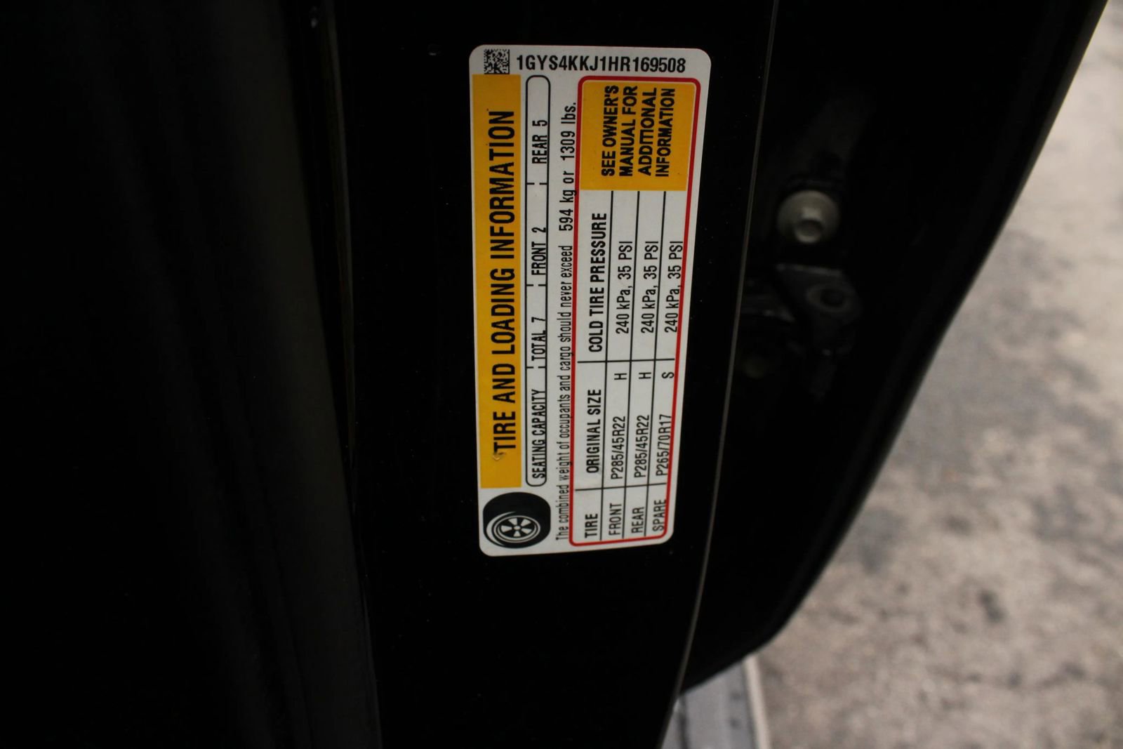 Used 2017 Cadillac Escalade ESV Platinum AWD/4WD image 32